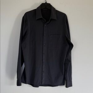 Lululemon Men's Black Shirt